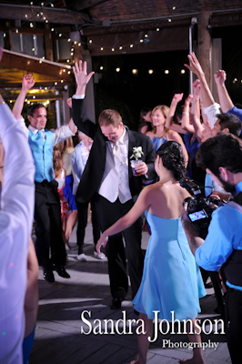 Best Lakeside wedding at Paradise Cove in Orlando, Florida - Wedding photographer - Sandra Johnson (SJFoto.com)